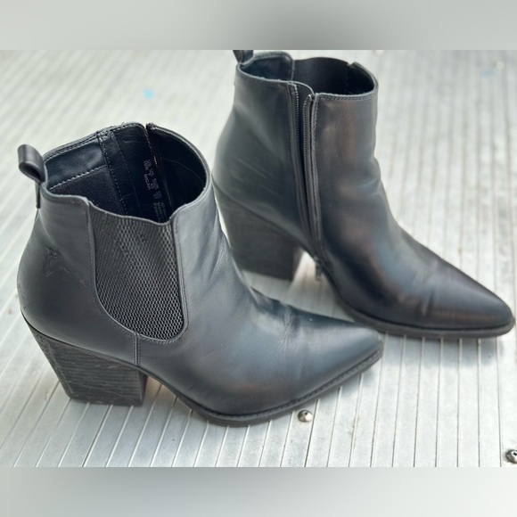 Soul Naturalizer Black Wedges Boots Size 10 Wide Zip Up Booties Heels Heeled - Picture 1 of 5